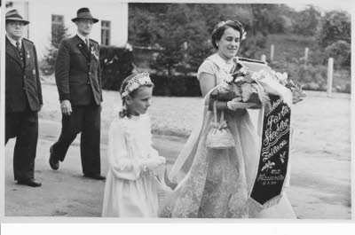 1954